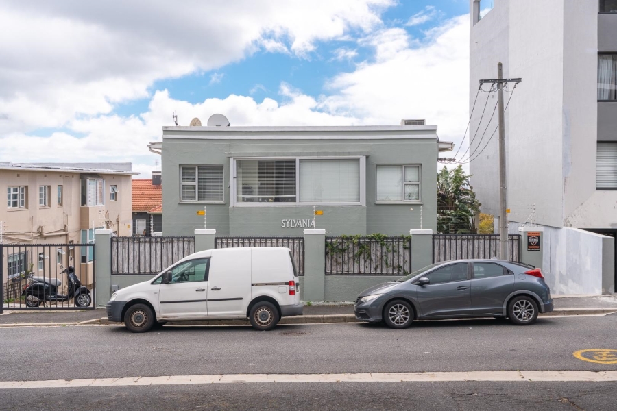 2 Bedroom Property for Sale in Green Point Western Cape